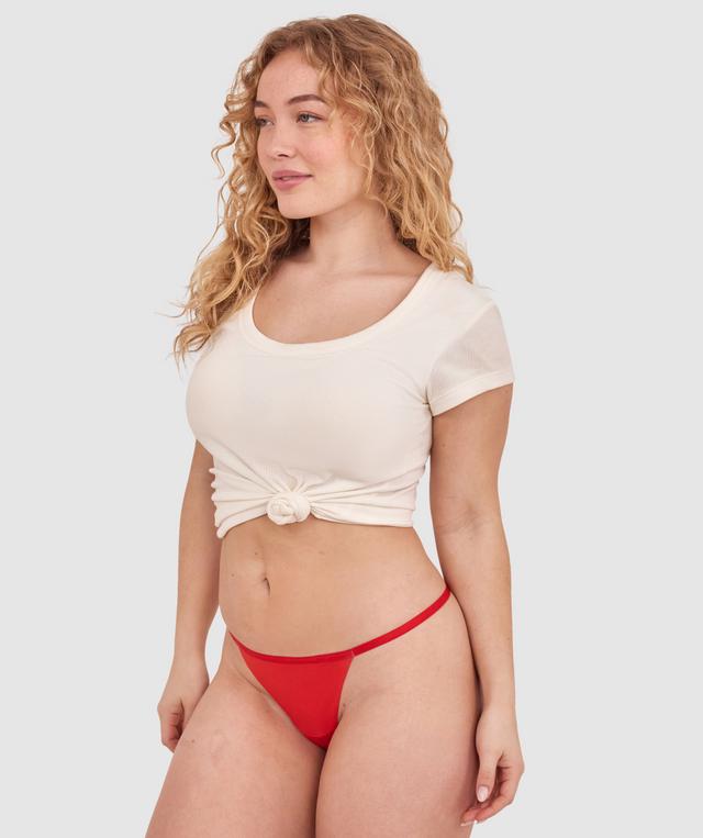 Tay G wears a size 12DD bra and size 12 underwear. She is 161cm tall and has measurements of 92cm bust a 71cm waist and 101cm hips.