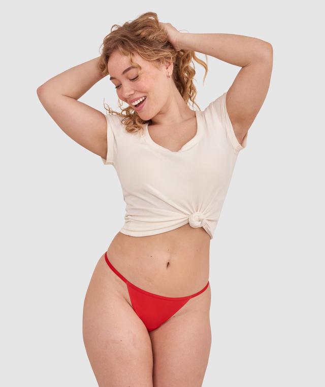 Tay G wears a size 12DD bra and size 12 underwear. She is 161cm tall and has measurements of 92cm bust a 71cm waist and 101cm hips.