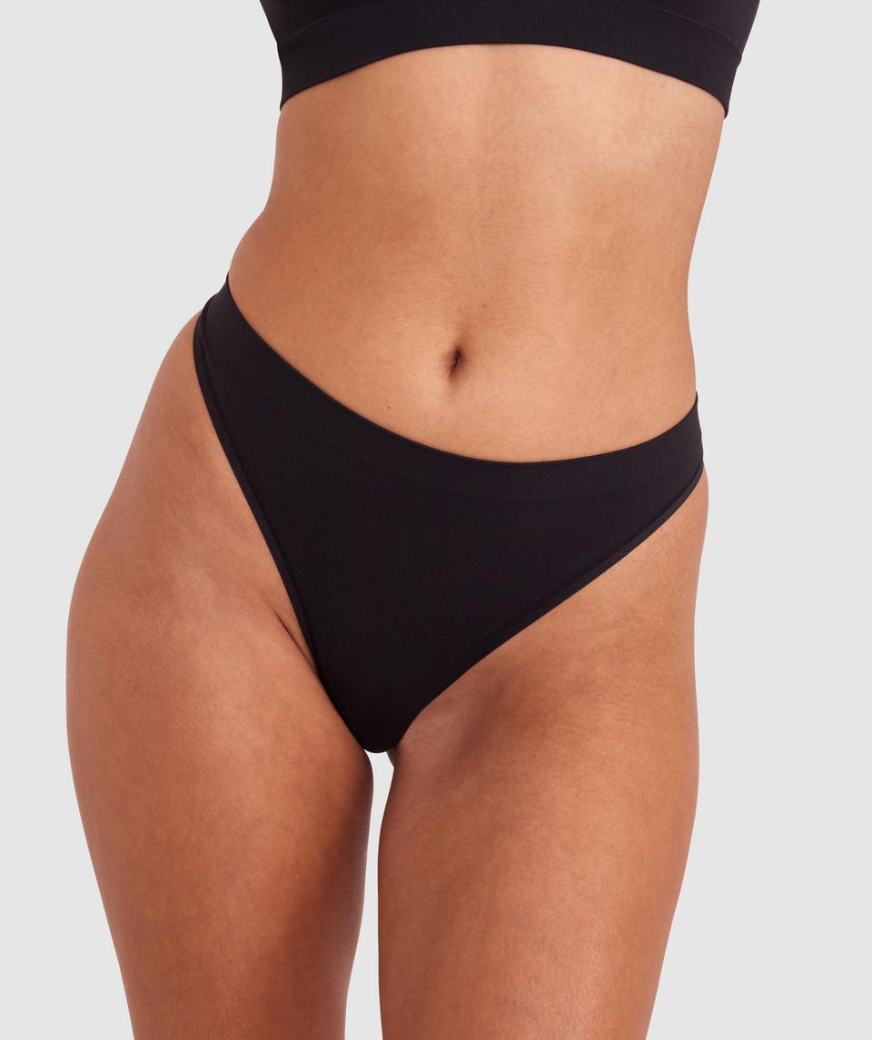 Base Layers V String - Black