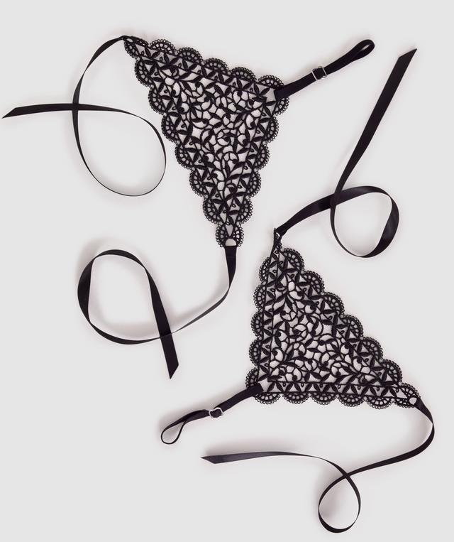 Night Games Bleeding Hearts Lace Mask & Handcuff Set - Black