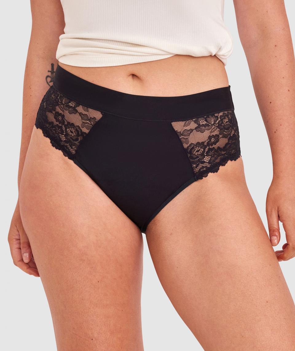 Jane is wearing a 12DD bra and 12 underwear, with bust 101cm/39.5in, waist 76cm/30in, and hip 101cm/39.5in. She stands at 183cm/6'0in.