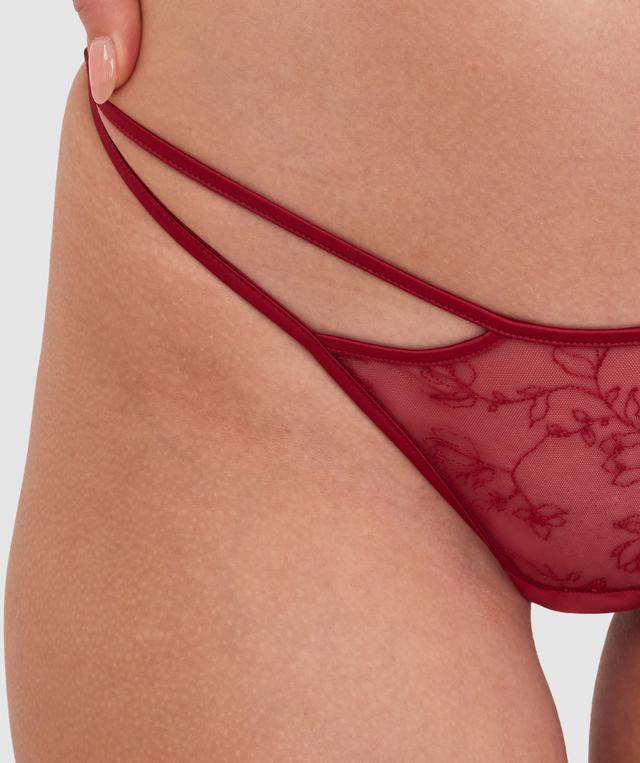 Night Games Fainthearted Unlined Bra & String Set - Berry