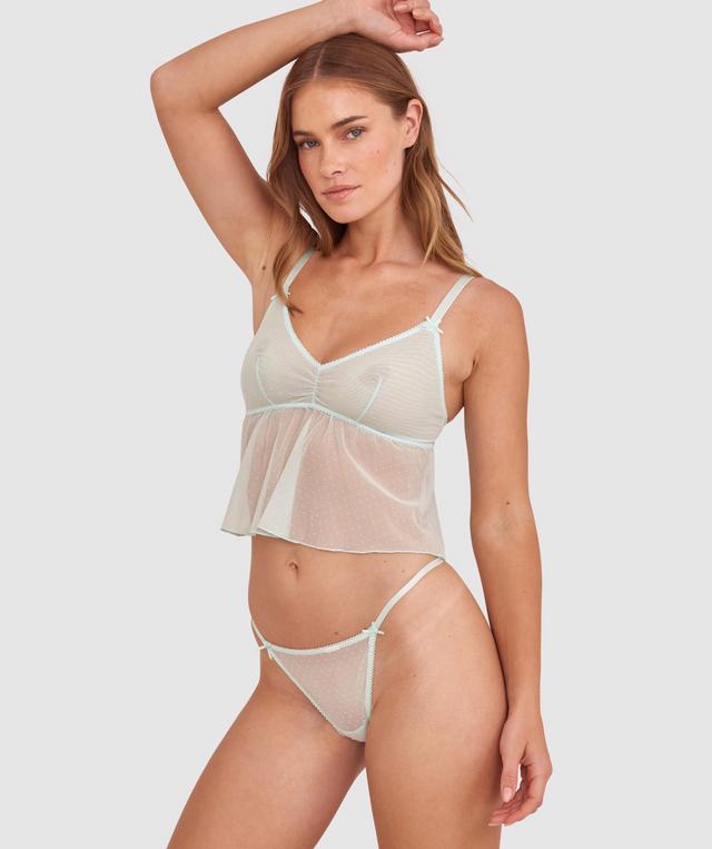Sianie  wears a size 10 B/C bra and size 10 underwear. She is 175cm tall and has measurements of 85cm bust a 66cm waist and 93cm hips.