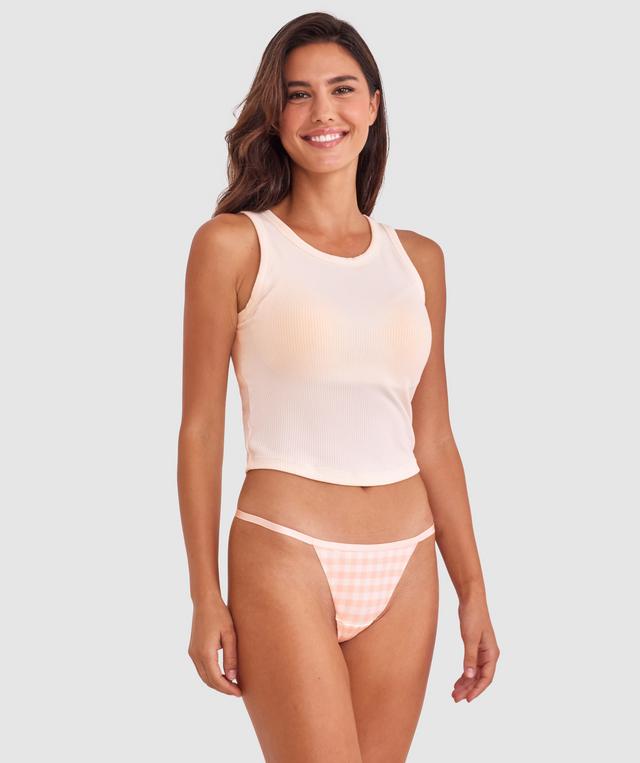 Tamara is wearing a 10B/C top and 10 bottom with bust 82cm waist 64cm and hip 88cm. She stands at 173cm/5'6in.