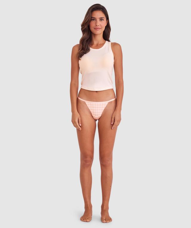 Tamara is wearing a 10B/C top and 10 bottom with bust 82cm waist 64cm and hip 88cm. She stands at 173cm/5'6in.