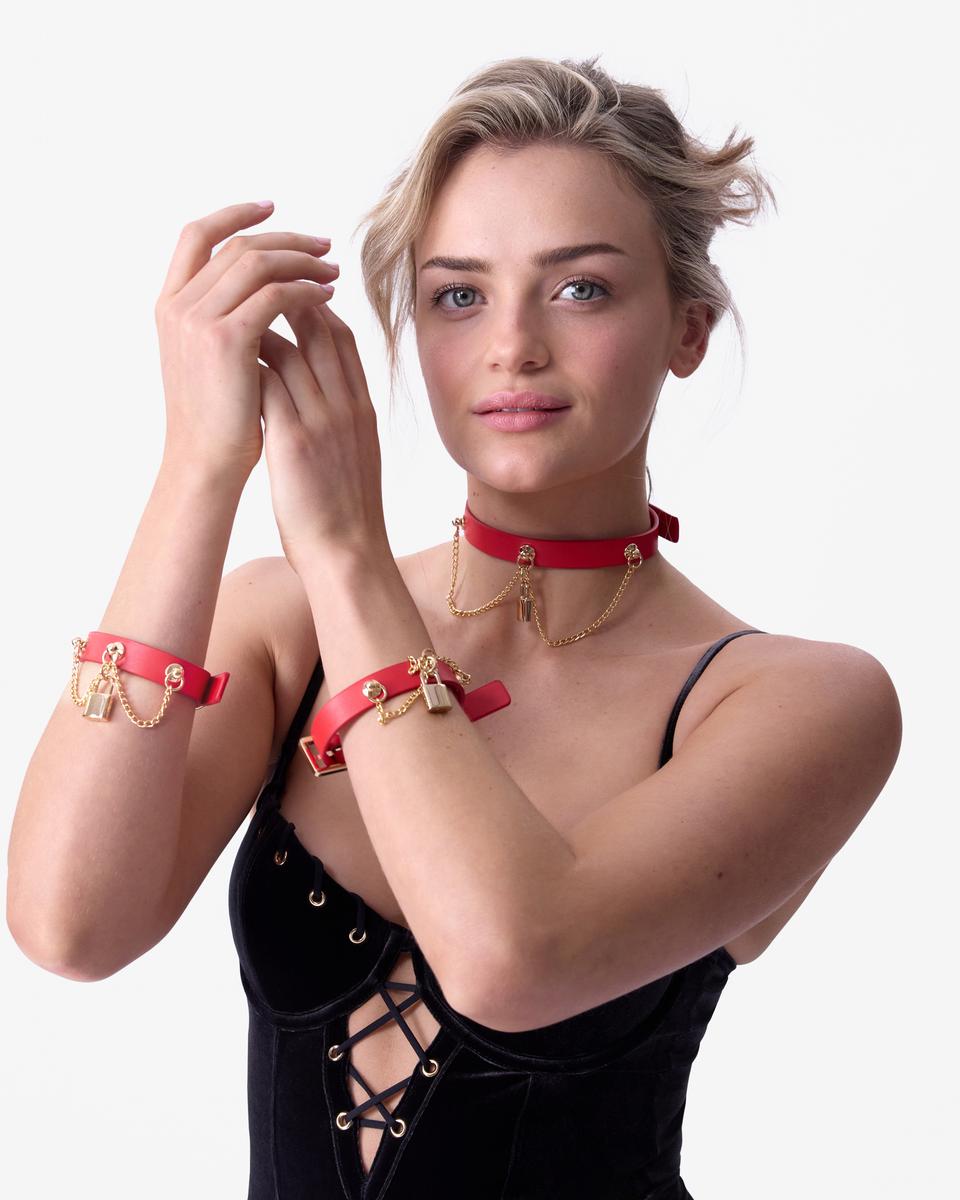 Night Games Love Lock Handcuffs & Choker Set - Red