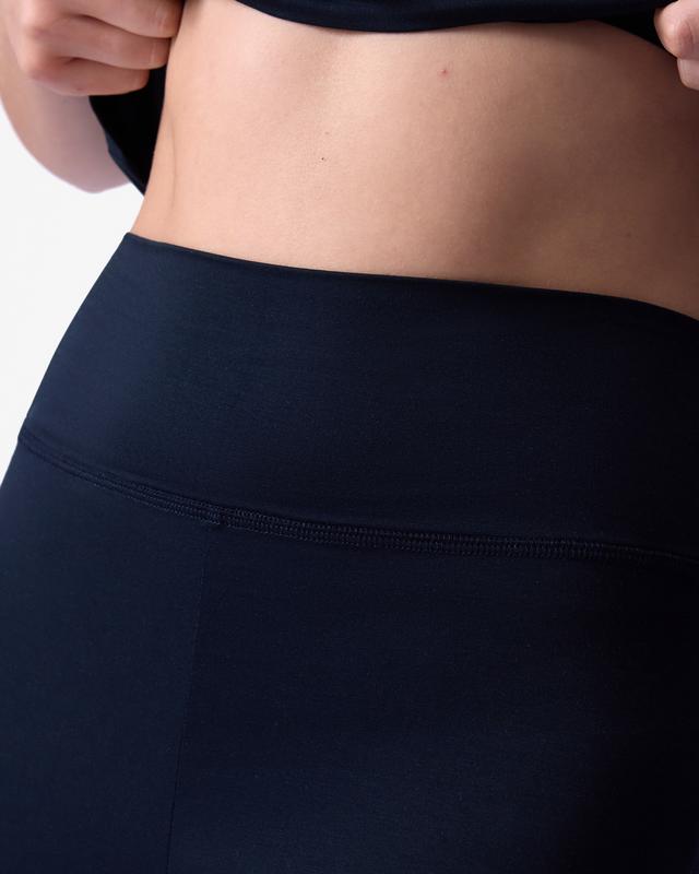 Chill Out Short - Black