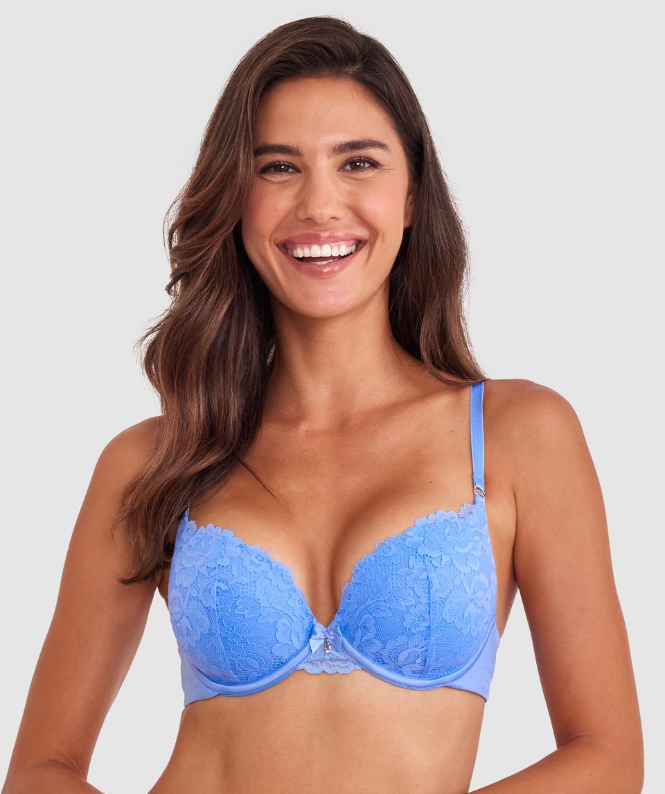 Tamara is wearing a 10B/C top and 10 bottom with bust 82cm waist 64cm and hip 88cm. She stands at 173cm/5'6in.