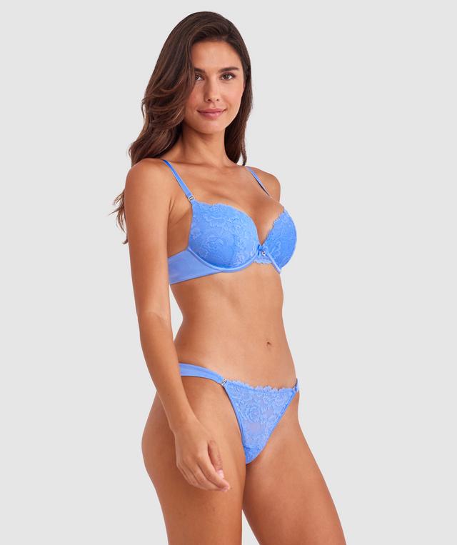 Tamara is wearing a 10B/C top and 10 bottom with bust 82cm waist 64cm and hip 88cm. She stands at 173cm/5'6in.