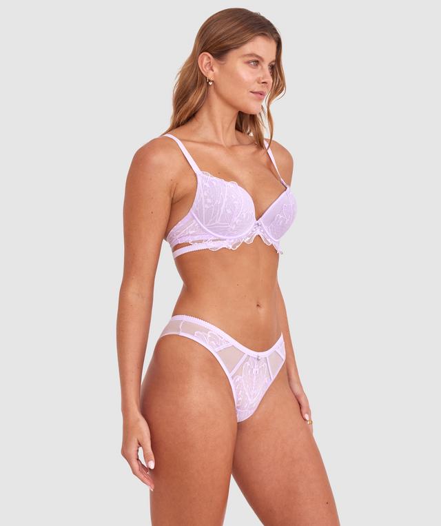 Olivia is wearing a 10B/C top and 10 bottom with bust 81cm/32in waist 65cm/25 1/2in and hip 99cm/39in. She stands at 177cm/5'9in.