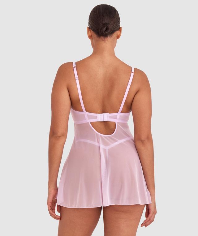 Shimma is wearing a 12 DD top and 12 bottom with bust 94cm/37in waist 70cm/27 1/2in and hip 107cm/42in. She stands at 175cm/5'9in.