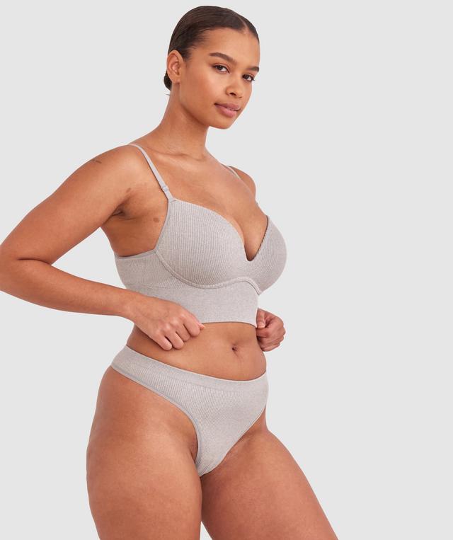 Shimma is wearing a 12 DD top and 12 bottom with bust 94cm/37in waist 70cm/27 1/2in and hip 107cm/42in. She stands at 175cm/5'9in.