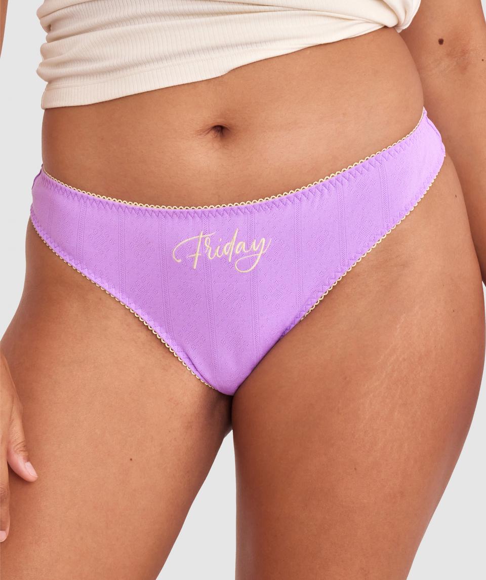 Alejandra is wearing a 12DD bra and size 12 underwear. She stands at 173cm/5'8in, with a 30" waist and 41¾" hips.