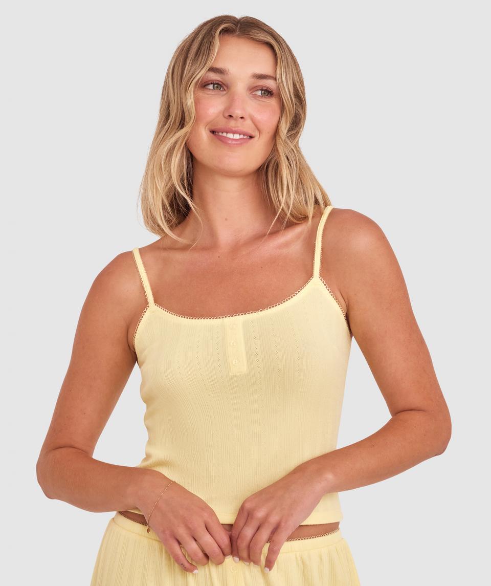 Georgia is wearing a 10BC bra and size 10 underwear, with bust 86cm/34in, waist 69cm/27in, and hip 95cm/37.5in. She stands at 175cm/5'9in.