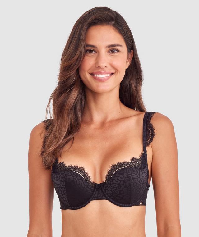 Tamara is wearing a 10B/C top and 10 bottom with bust 82cm waist 64cm and hip 88cm. She stands at 173cm/5'6in.
