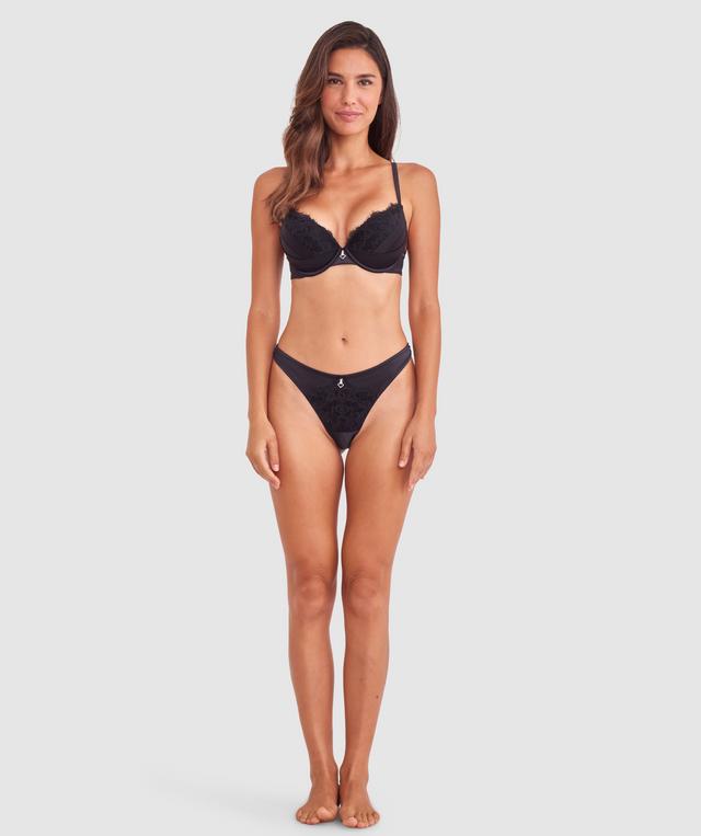 Tamara is wearing a 10B/C top and 10 bottom with bust 82cm waist 64cm and hip 88cm. She stands at 173cm/5'6in.