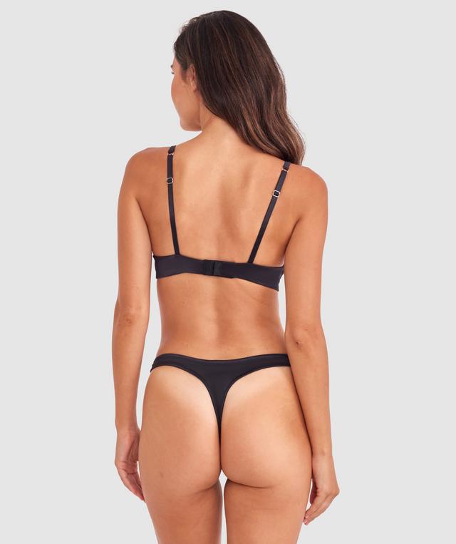 Tamara is wearing a 10B/C top and 10 bottom with bust 82cm waist 64cm and hip 88cm. She stands at 173cm/5'6in.