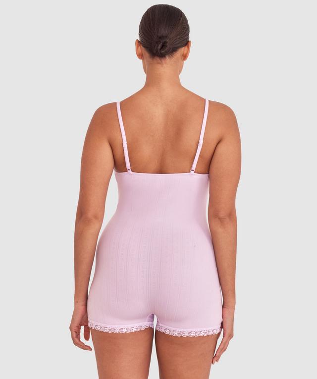 Shimma is wearing a 12 DD top and 12 bottom with bust 94cm/37in waist 70cm/27 1/2in and hip 107cm/42in. She stands at 175cm/5'9in.