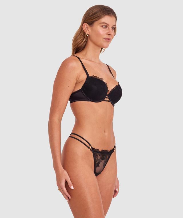 Olivia is wearing a 10B/C top and 10 bottom with bust 81cm/32in waist 65cm/25 1/2in and hip 99cm/39in. She stands at 177cm/5'9in.