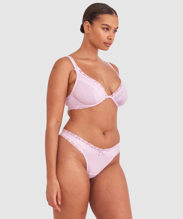 Shimma is wearing a 12 DD top and 12 bottom with bust 94cm/37in waist 70cm/27 1/2in and hip 107cm/42in. She stands at 175cm/5'9in.