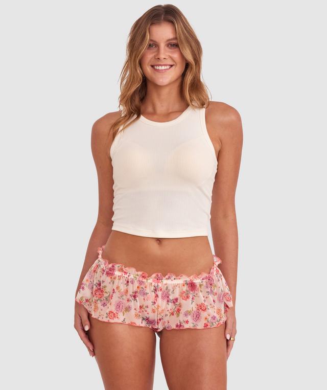 Olivia is wearing a 10B/C top and 10 bottom with bust 81cm/32in waist 65cm/25 1/2in and hip 99cm/39in. She stands at 177cm/5'9in.