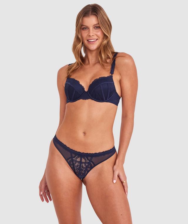 Olivia is wearing a 10B/C top and 10 bottom with bust 81cm/32in waist 65cm/25 1/2in and hip 99cm/39in. She stands at 177cm/5'9in.