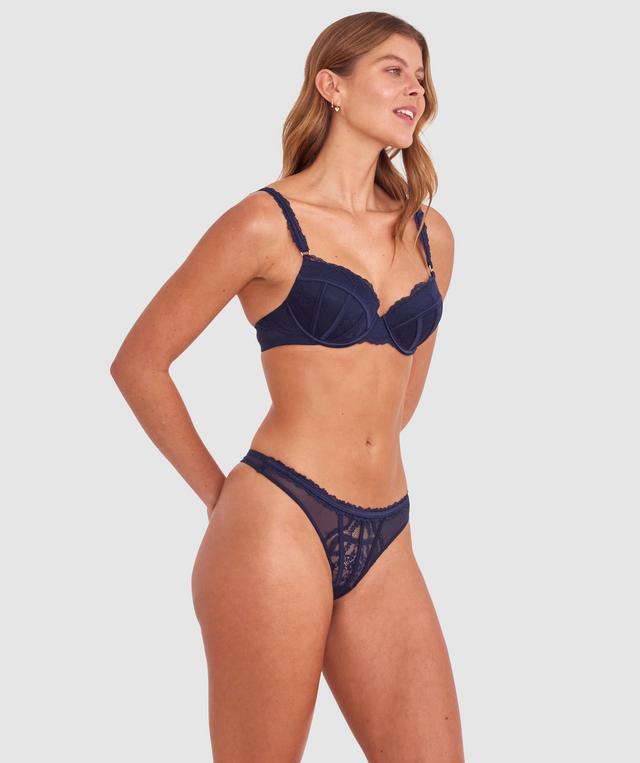 Olivia is wearing a 10B/C top and 10 bottom with bust 81cm/32in waist 65cm/25 1/2in and hip 99cm/39in. She stands at 177cm/5'9in.