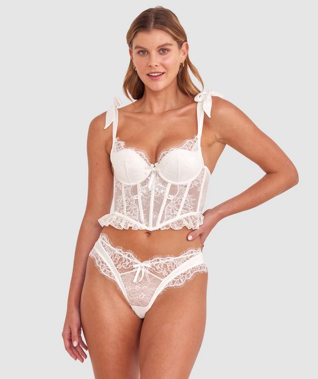 Olivia is wearing a 10B/C top and 10 bottom with bust 81cm/32in waist 65cm/25 1/2in and hip 99cm/39in. She stands at 177cm/5'9in.