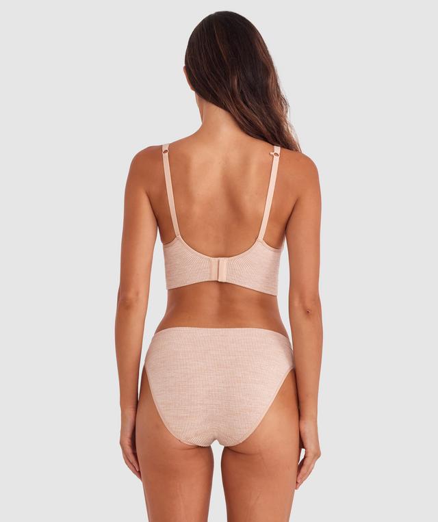 Tamara is wearing a 10B/C top and 10 bottom with bust 82cm waist 64cm and hip 88cm. She stands at 173cm/5'6in.