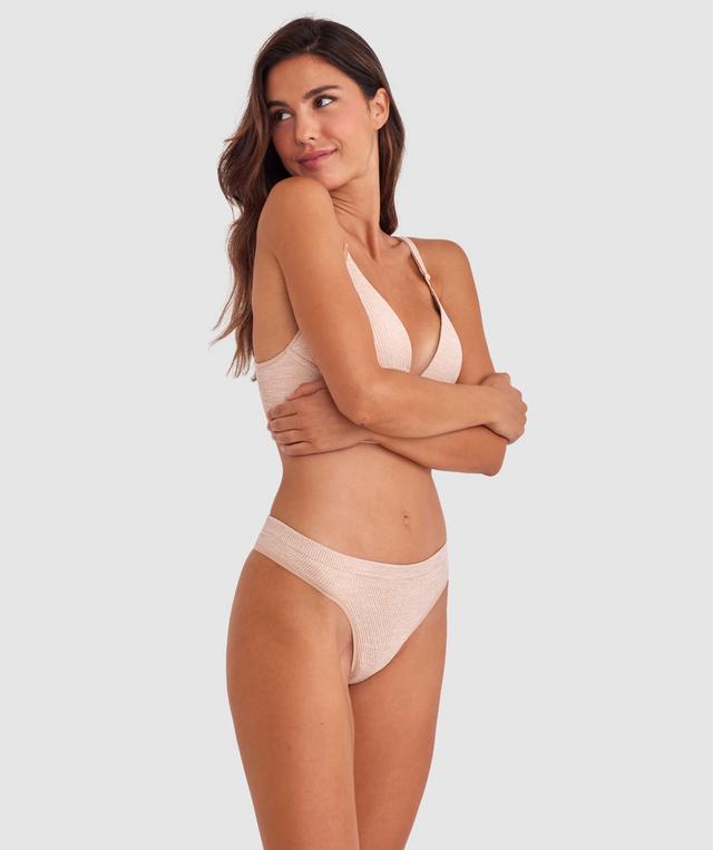 Tamara is wearing a 10B/C top and 10 bottom with bust 82cm waist 64cm and hip 88cm. She stands at 173cm/5'6in.