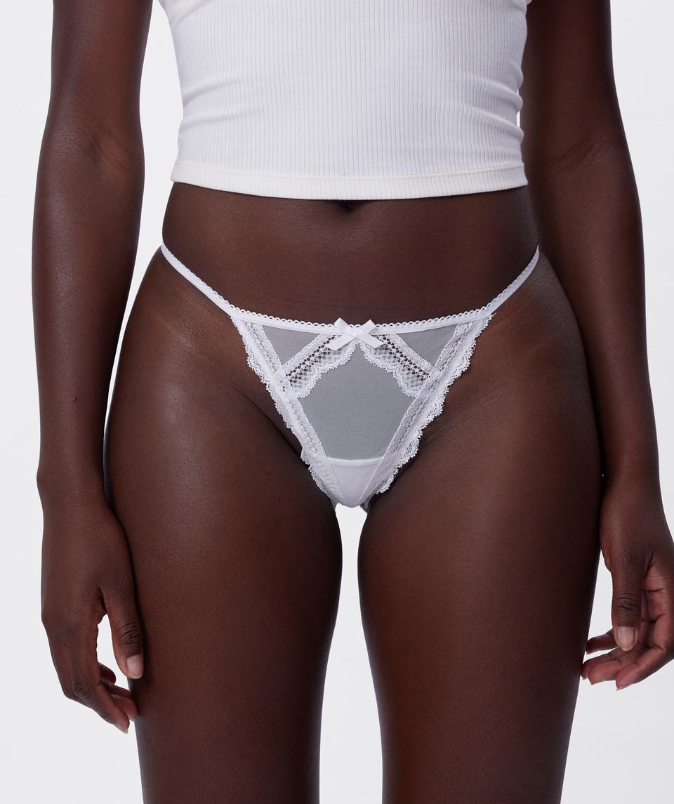 Arabella String - Ivory