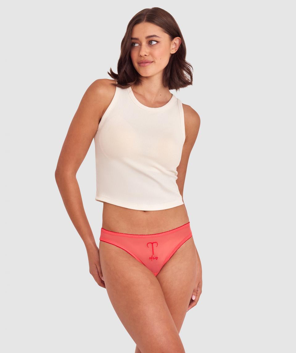 Mia is wearing a 10BC bra and size 10 underwear, with bust 82cm/32.5in, waist 69cm/27in, and hip 91cm/36in. She stands at 171cm/5'7.5in.