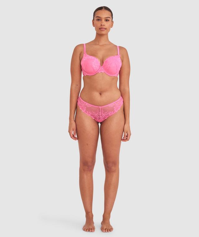 Shimma is wearing a 12 DD top and 12 bottom with bust 94cm/37in waist 70cm/27 1/2in and hip 107cm/42in. She stands at 175cm/5'9in.