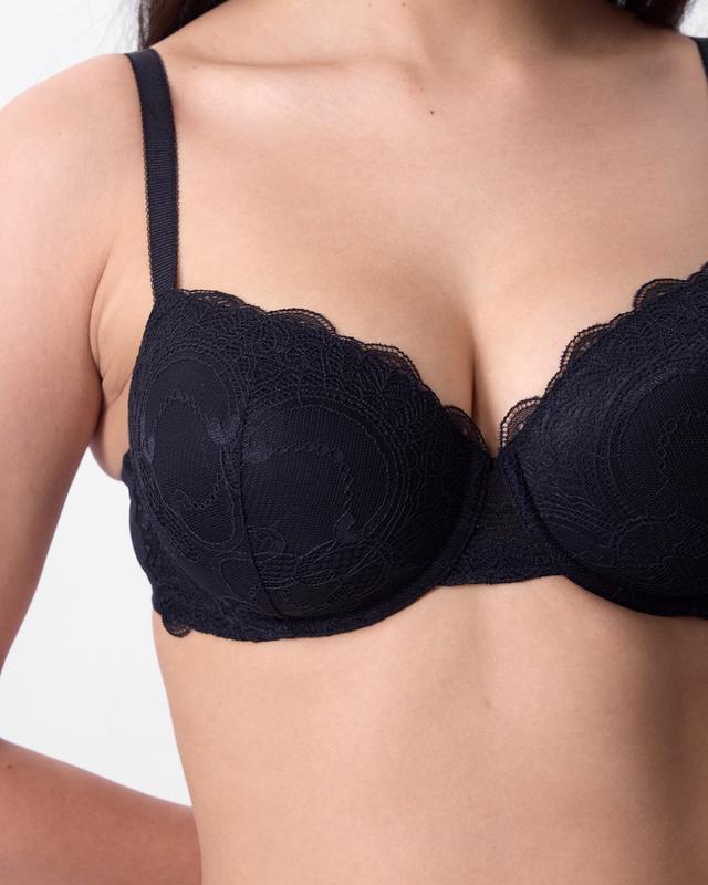 Arya Lightly Lined Balconette Bra - Black