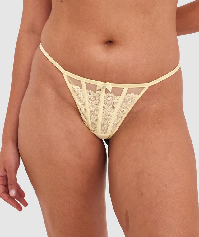 Terri-Leigh wears a size 12DD and size 12 underwear. She is a size 12 is 177cm tall with a 98cm bust and 79cm waist and 79cm hips.