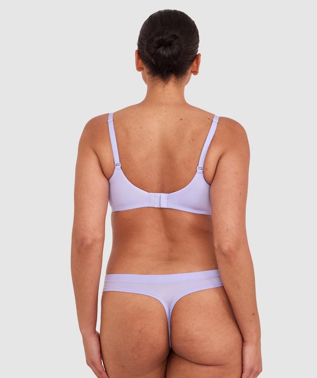 Terri-Leigh wears a size 12DD and size 12 underwear. She is a size 12 Is 177cm tall with a 98cm bust and 79cm waist and 79cm hips.
