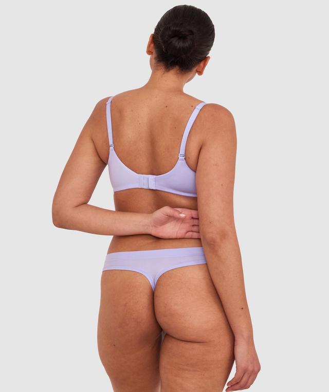 Terri-Leigh wears a size 12DD and size 12 underwear. She is a size 12 is 177cm tall with a 98cm bust and 79cm waist and 79cm hips.