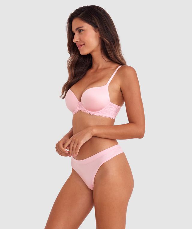 Tamara is wearing a 10B/C top and 10 bottom with bust 82cm waist 64cm and hip 88cm. She stands at 173cm/5'6in.