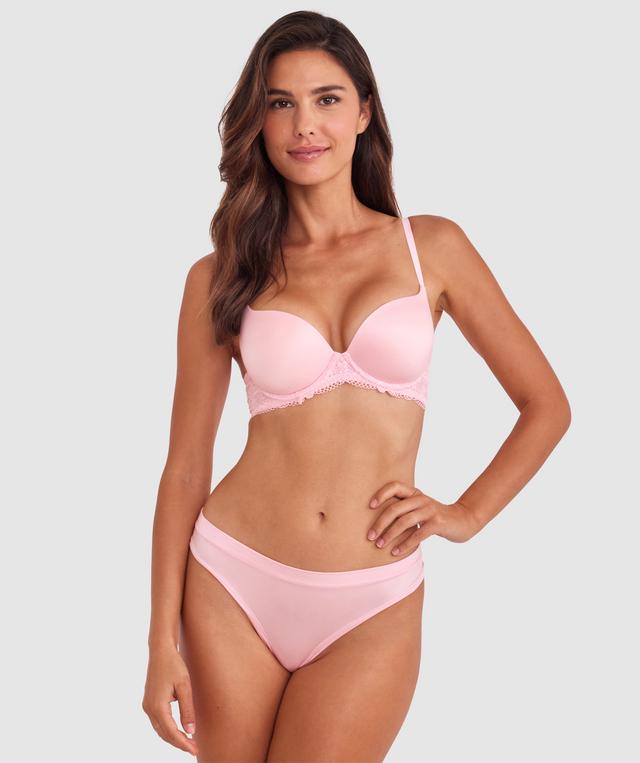 Tamara is wearing a 10B/C top and 10 bottom with bust 82cm waist 64cm and hip 88cm. She stands at 173cm/5'6in.