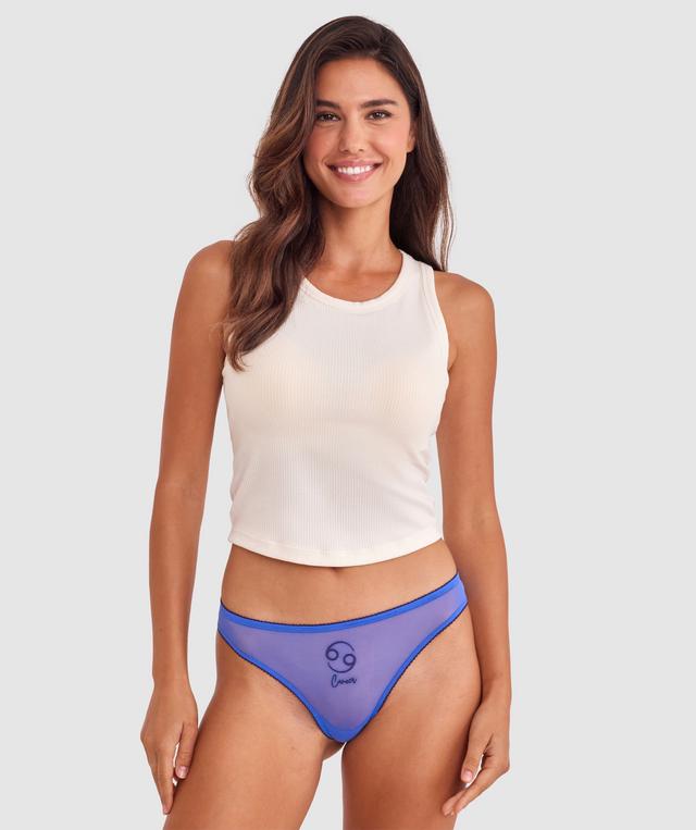 Tamara is wearing a 10B/C top and 10 bottom with bust 82cm waist 64cm and hip 88cm. She stands at 173cm/5'6in.