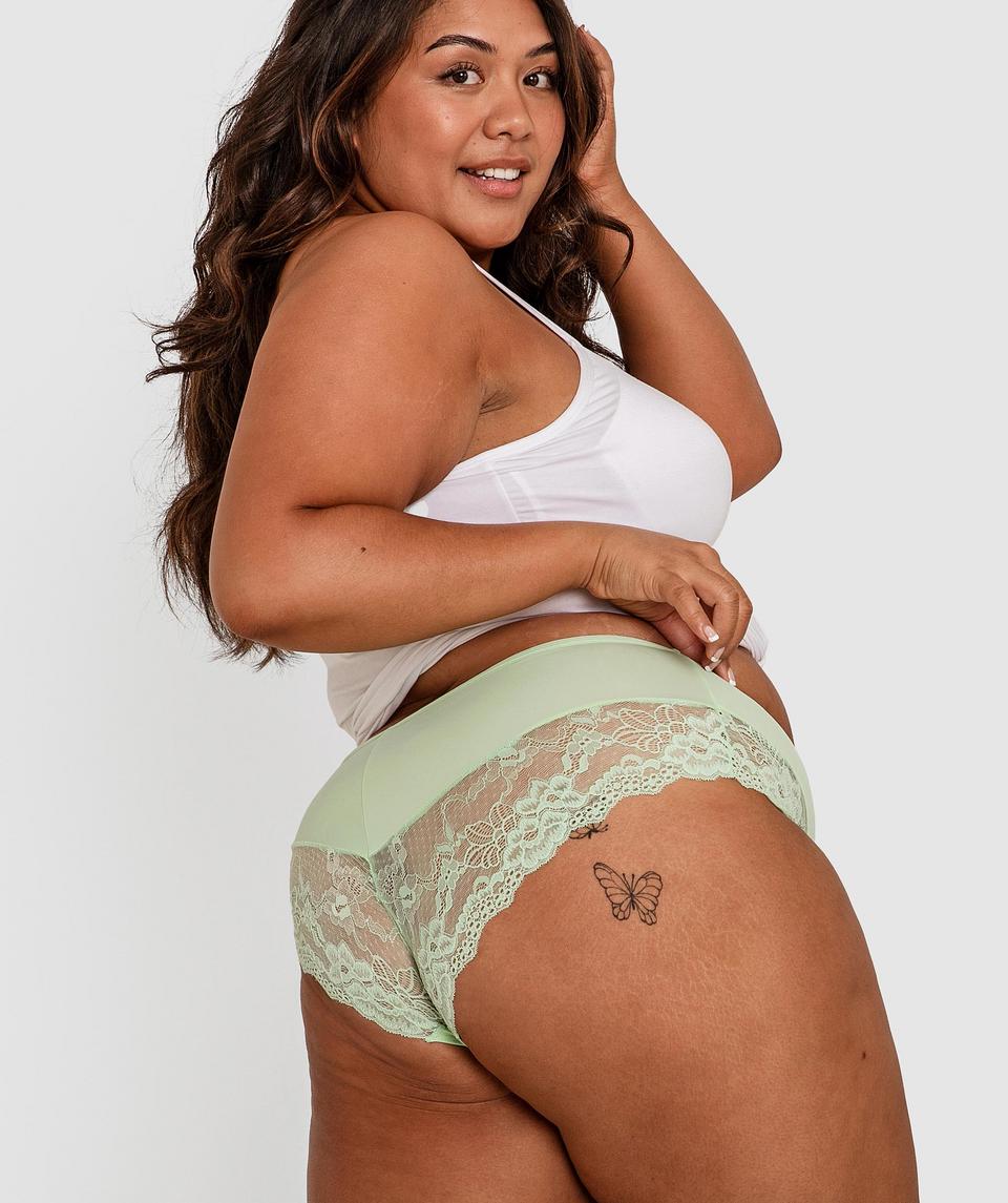 Classique Shortie - Pastel Green