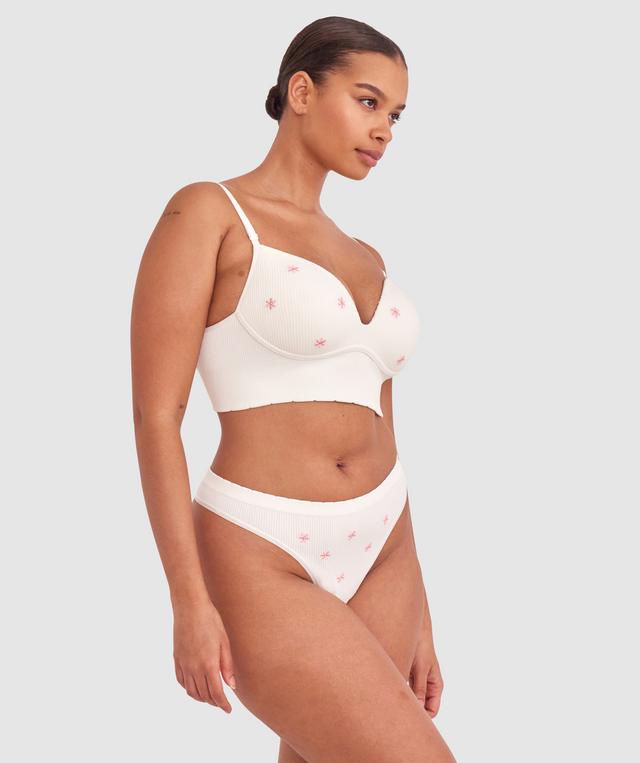 Shimma is wearing a 12 DD top and 12 bottom with bust 94cm/37in waist 70cm/27 1/2in and hip 107cm/42in. She stands at 175cm/5'9in.
