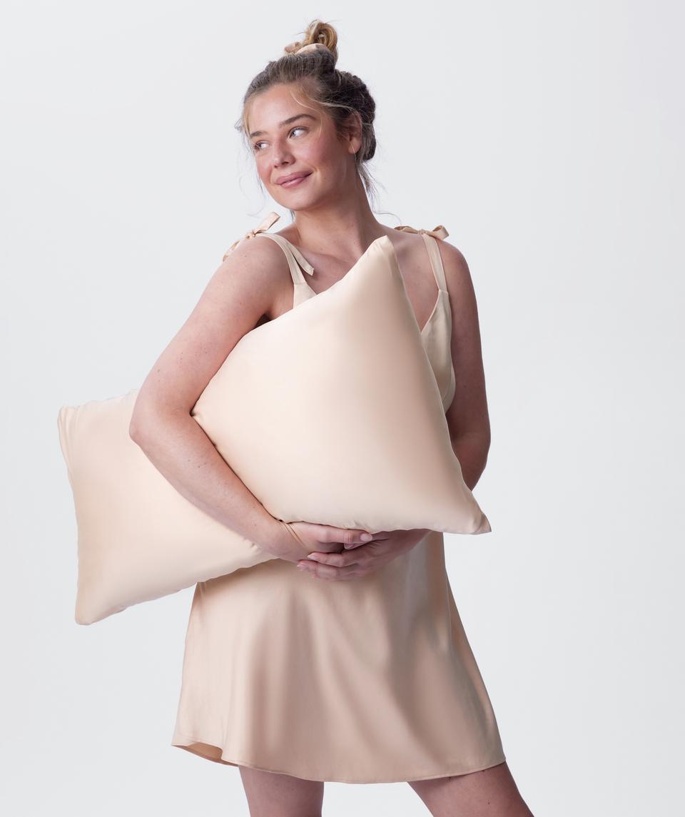 Natalia Pillowcase - Champagne