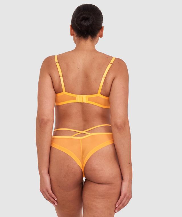 Terri-Leigh wears a size 12DD and size 12 underwear. She is a size 12 Is 177cm tall with a 98cm bust and 79cm waist and 79cm hips.