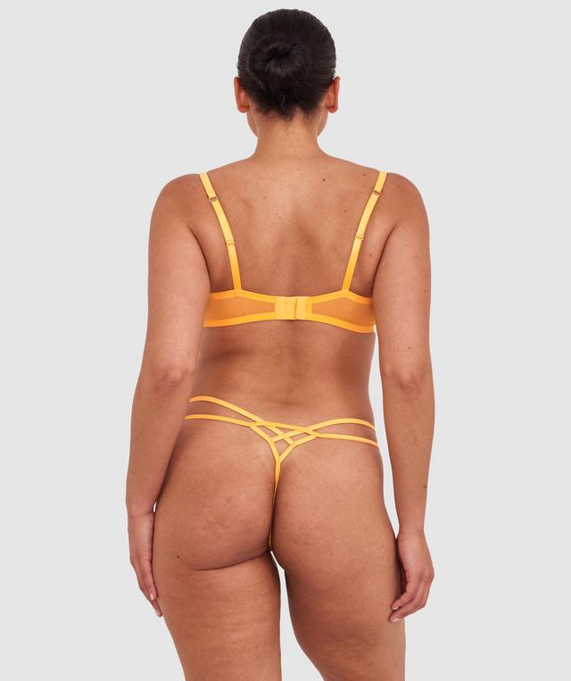 Terri-Leigh wears a size 12DD and size 12 underwear. She is a size 12 Is 177cm tall with a 98cm bust and 79cm waist and 79cm hips.