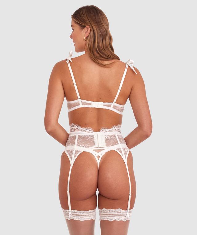 Olivia is wearing a 10B/C top and 10 bottom with bust 81cm/32in waist 65cm/25 1/2in and hip 99cm/39in. She stands at 177cm/5'9in.