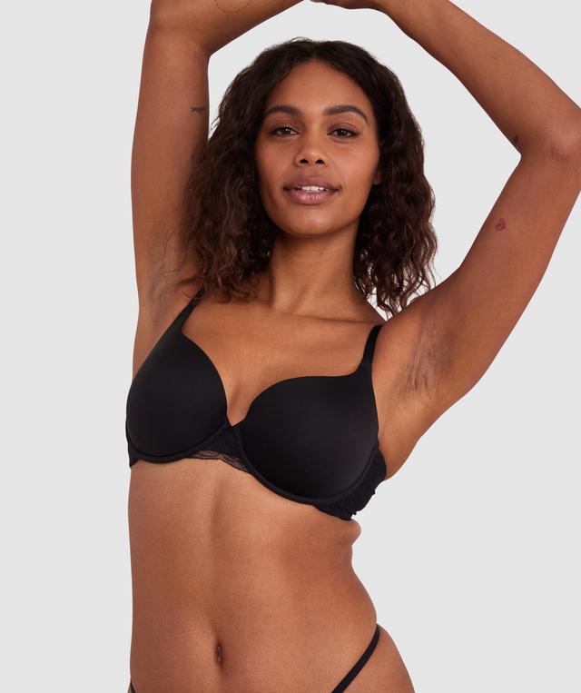 Domino is wearing a 12DD bra and 12 underwear, with bust 90cm/35.5in, waist 75cm/29.5in, and hip 98cm/38.5in. She stands at 180cm/5'11in.