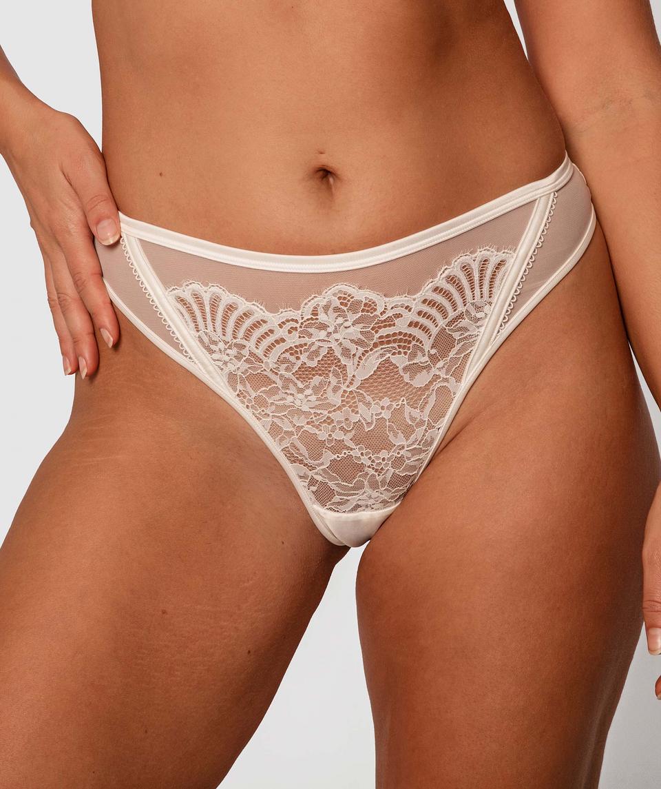 Flex Forward High Waisted V String Knicker - Ivory