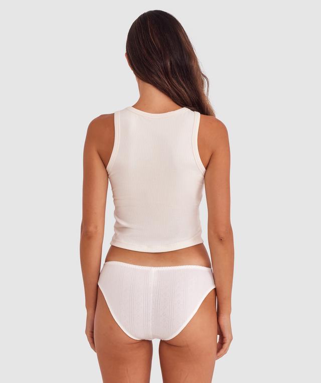 Tamara is wearing a 10B/C top and 10 bottom with bust 82cm waist 64cm and hip 88cm. She stands at 173cm/5'6in.