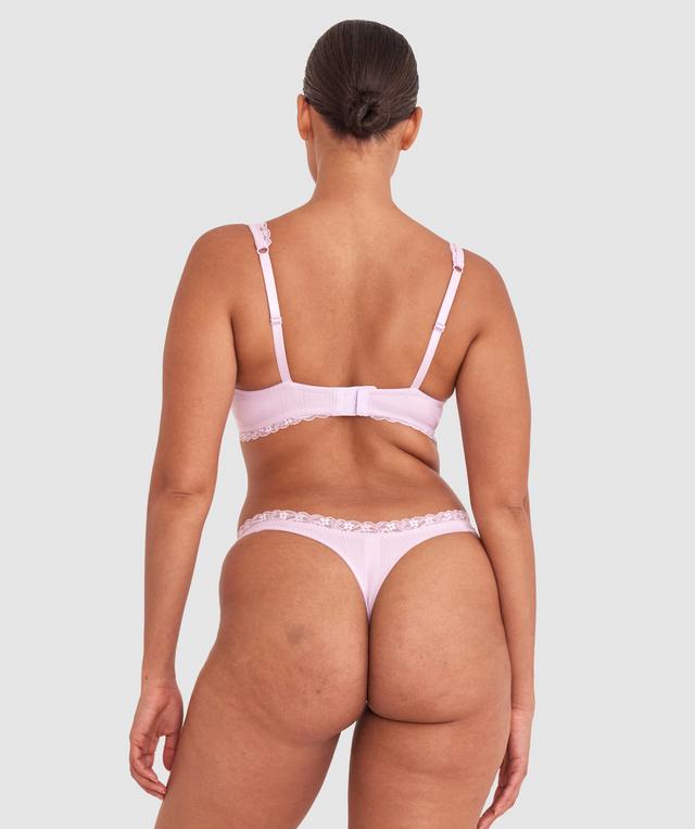 Shimma is wearing a 12 DD top and 12 bottom with bust 94cm/37in waist 70cm/27 1/2in and hip 107cm/42in. She stands at 175cm/5'9in.